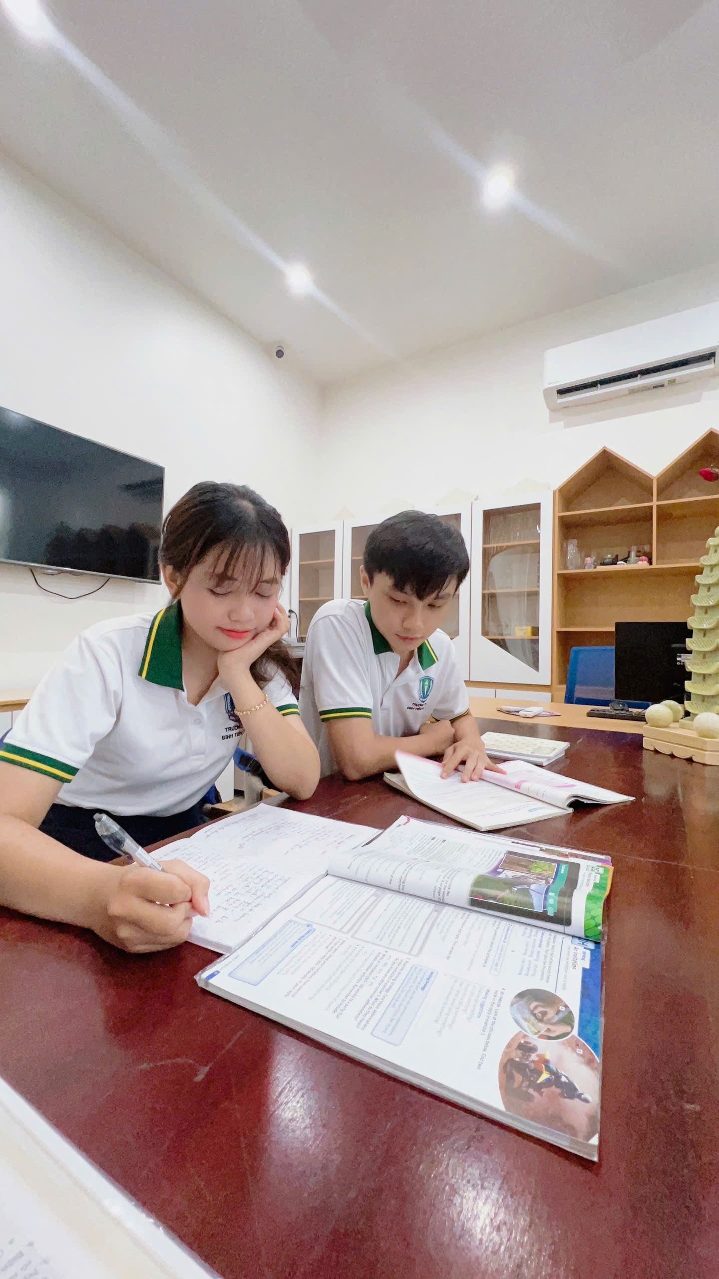 Lớp 10 Dành Cho Học Sinh Chưa Có Trường – Nhận Hồ Sơ Ngay Hôm Nay!